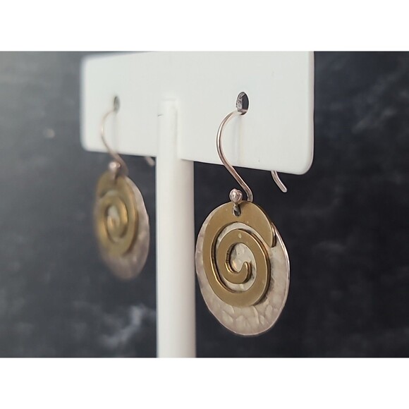 925 Hammered Sterling Silver Brass Swirl Dangling Pierced Earrings Vintage - Picture 4 of 10